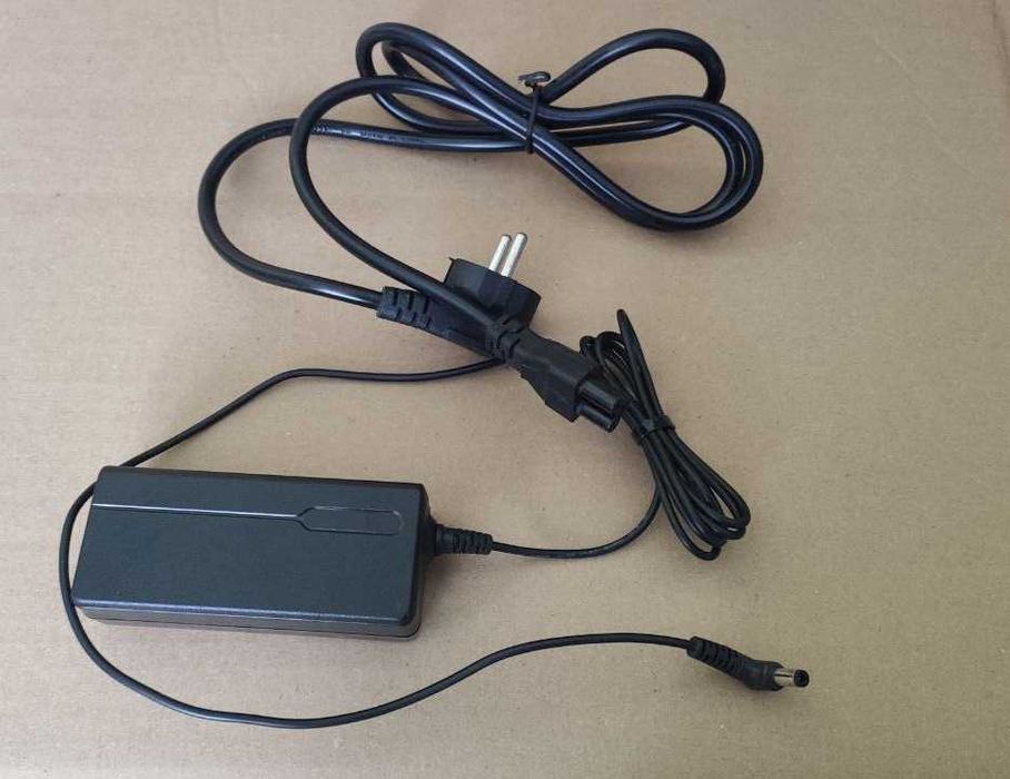 Intel NUC NUC7PJYH J5005 4 rdzenie 2.8GHz, 8GB RAM DDR4, 120GB SSD