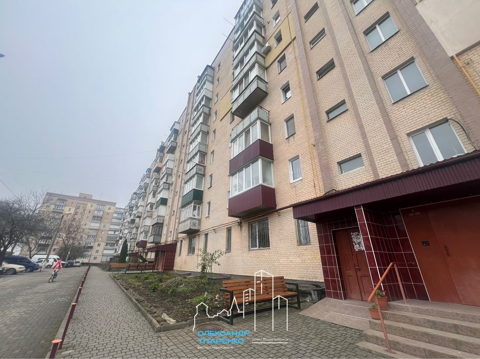 Продам двокімнатну квартиру (чешка), мікрорайон!