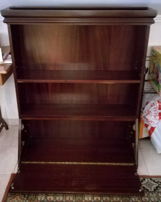 Mobília completa em madeira - quarto (solteiro)