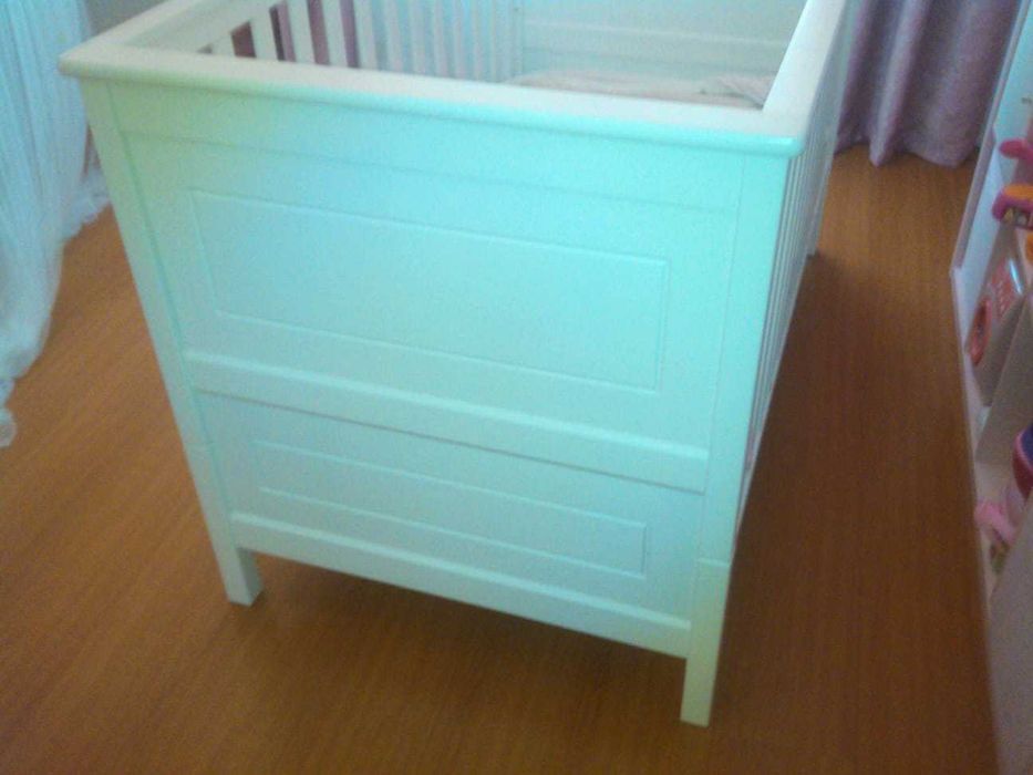 Berço de bebé  e criança