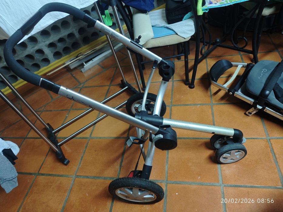 Vendo carrinho de bebé + ovo + alcofa