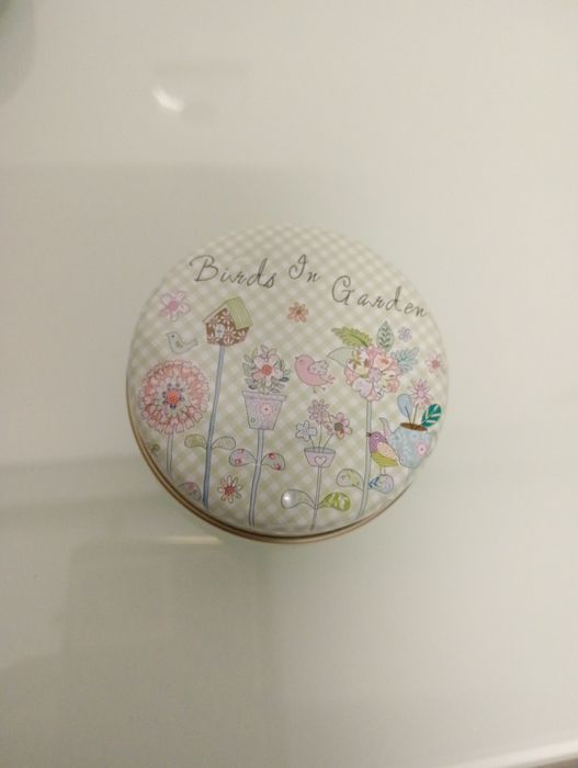 Colecção de latinhas de metal