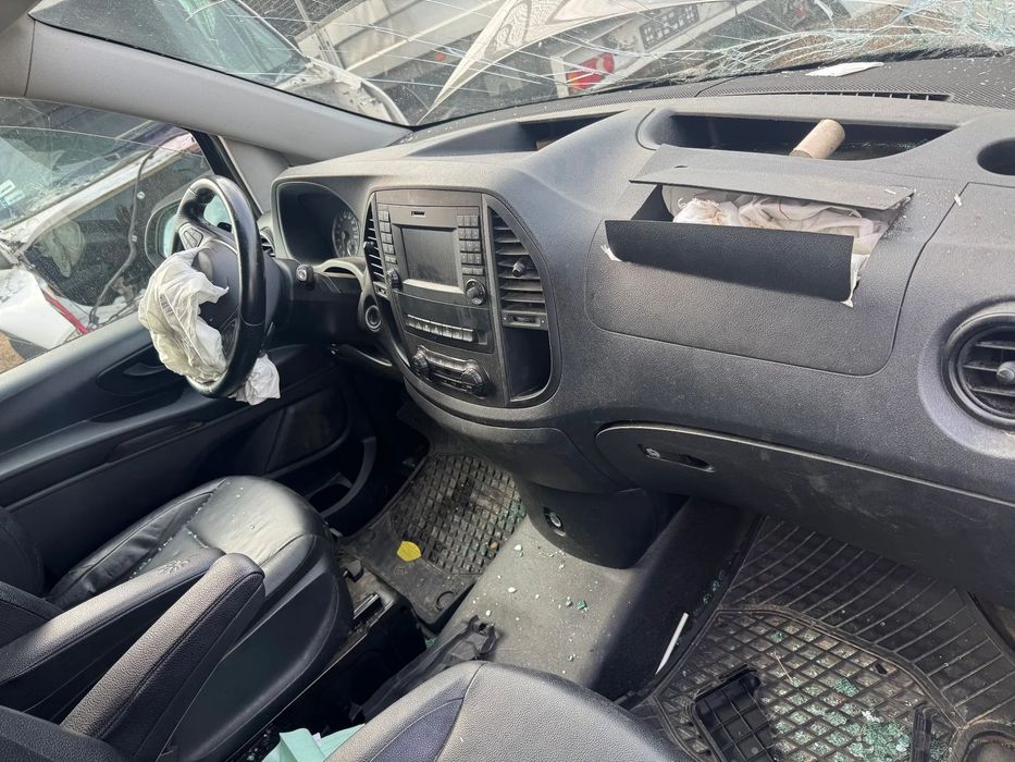 Vito Viano W447 2,2 CDI 14-20r deska konsola przekładka