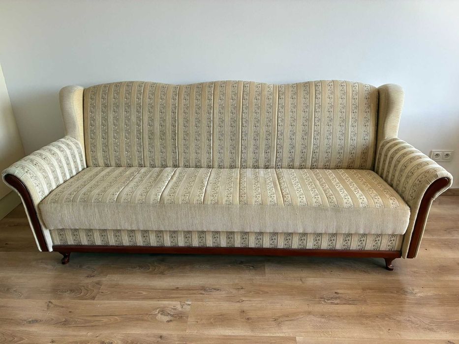Klasyczna Sofa Rozkładana – Styl Retro / Vintage z Funkcją Spania