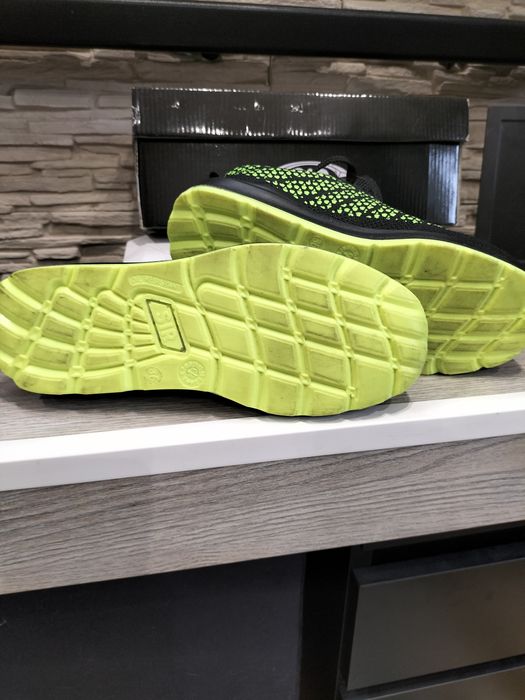 Buty robocze damskie.