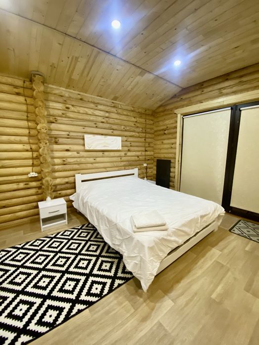 Центр. СВЕТ ЕСТЬ. Посуточная и почесовая сдача дома.