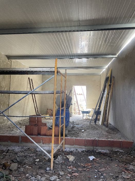 Célio Remodelação e construção zonas de Santarém a leiria