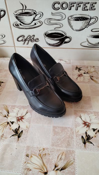 Buty damskie mokasyny