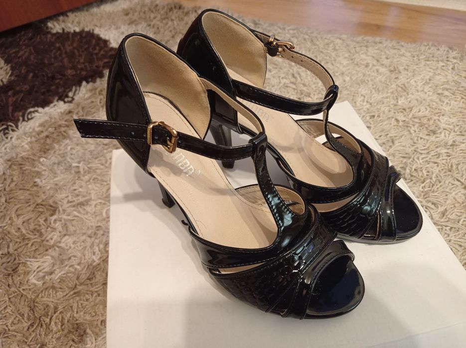 Szpilki damskie czarne