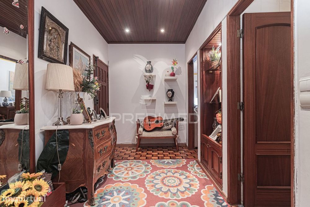 Apartamento T2 Remodelado | Muito Soalheiro | Cruz de Pau | 75 m²
