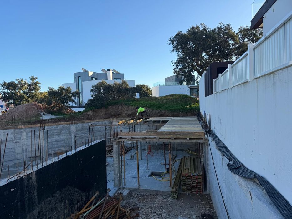 Cofragens e alvenarias