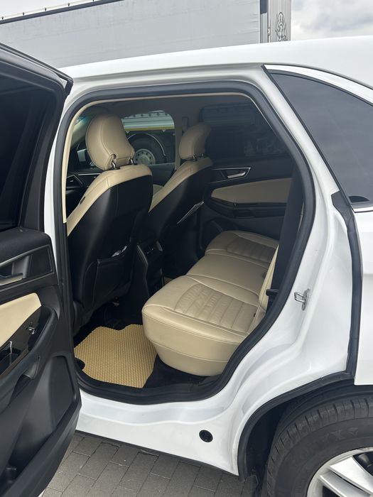 Продам Ford edge