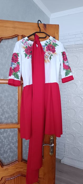 Сукня вишита,машина вишивка