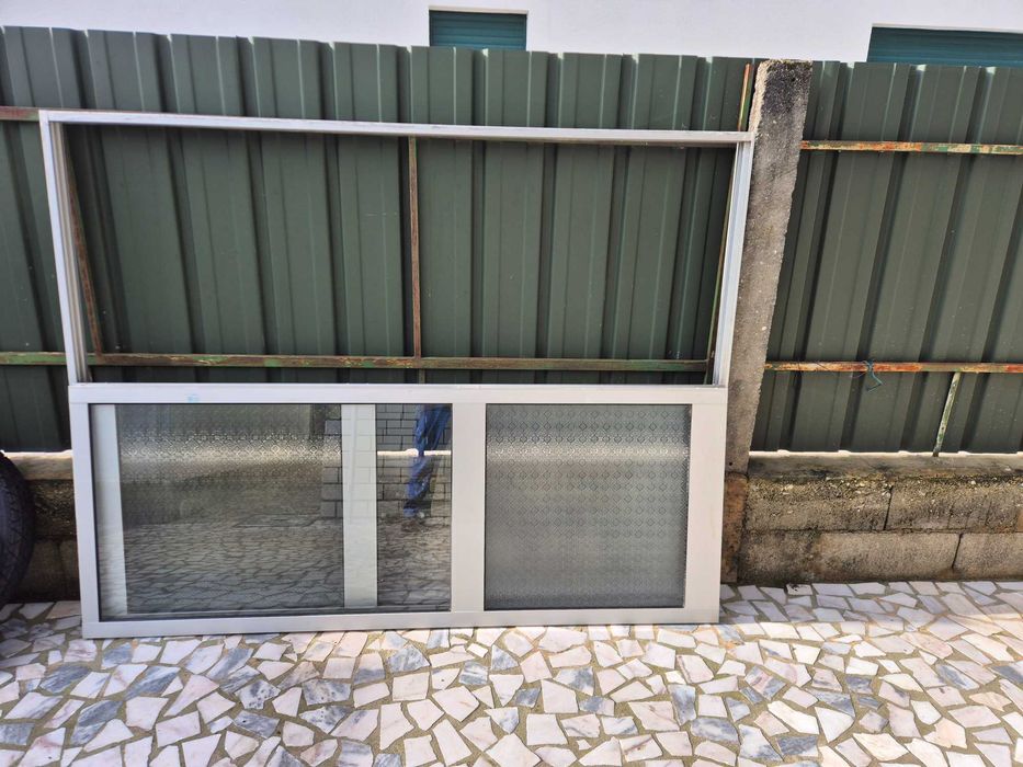 Janelas e portadas Alumínio Ousado