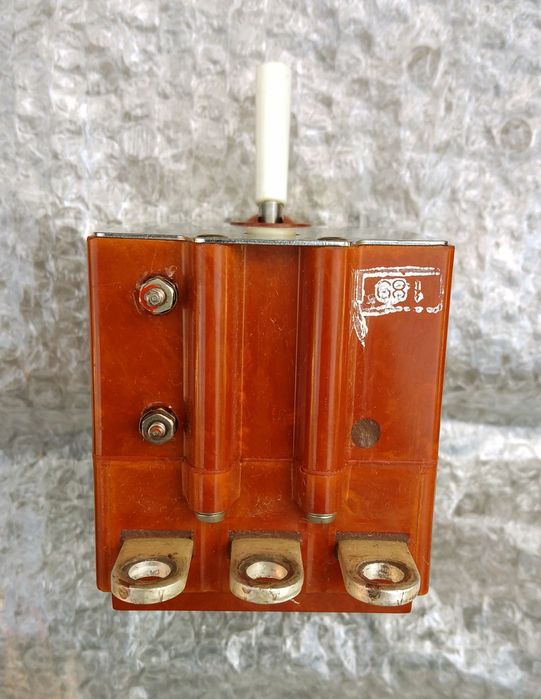 Автоматичний вимикач АЗД3-100УК