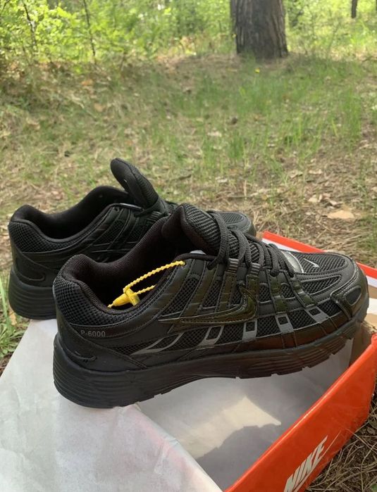 взуття nike p6000