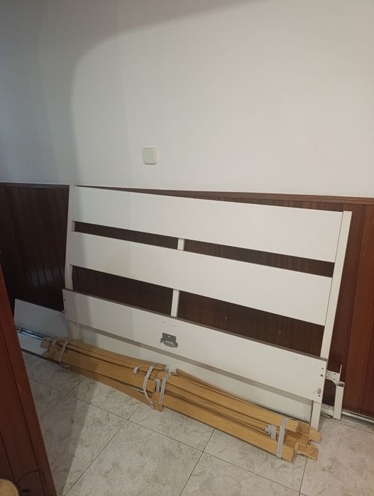 Cama de casal Ikea