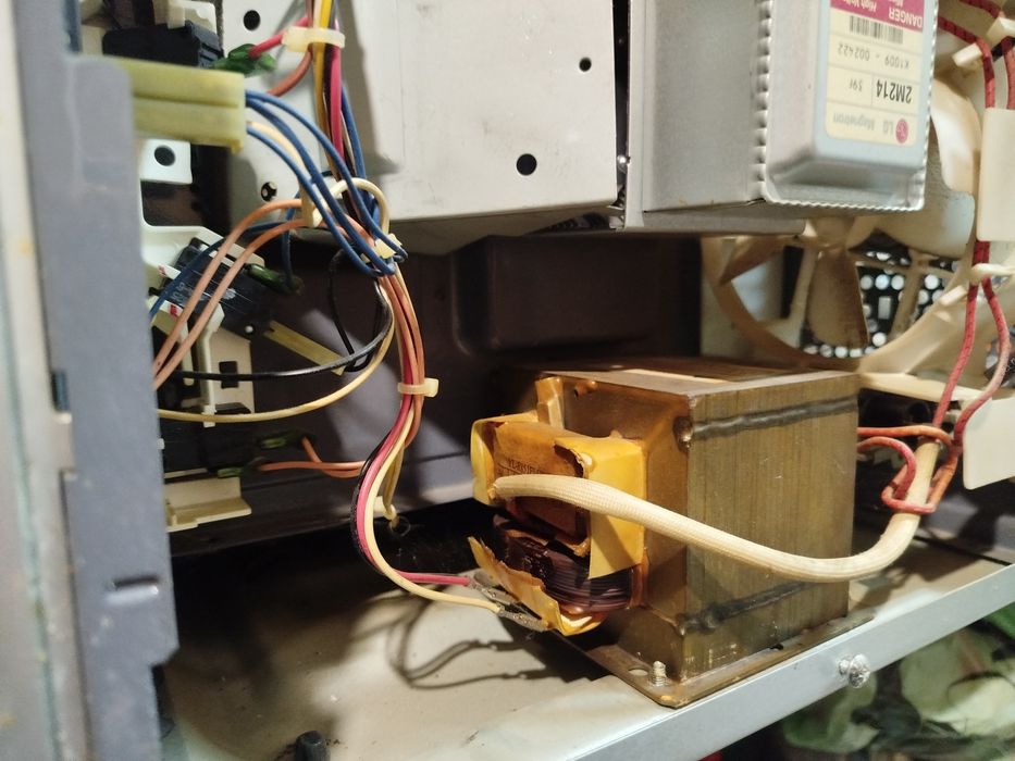 Микроволновка LG