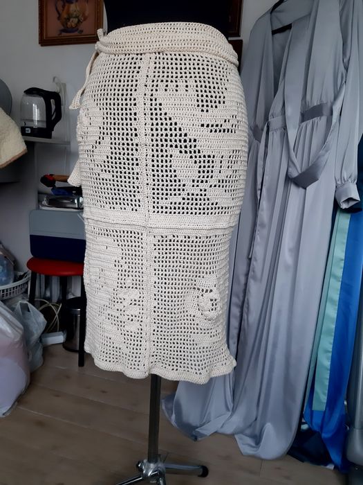 Спідничка на запах вязана крючком