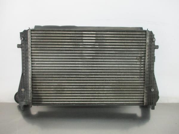 Radiador do intercooler VOLKSWAGEN Passat (3C2)