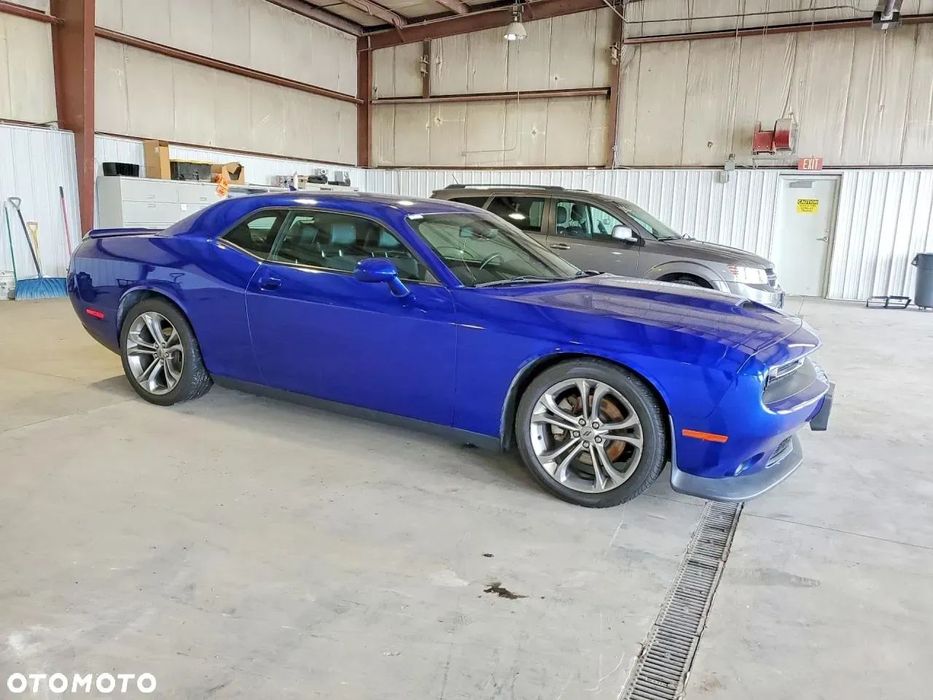 Dodge Challenger Dodge Challenger GT full opcja w drodze do Polski
