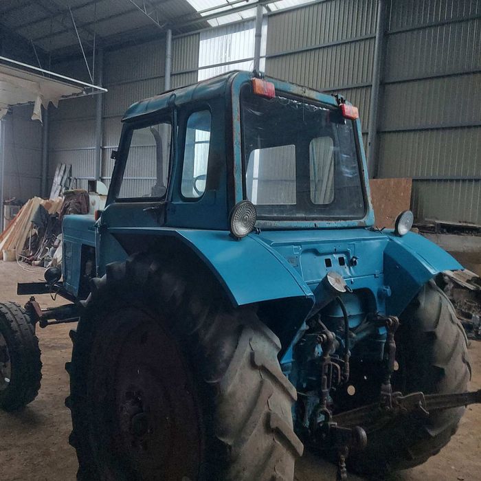 Трактор МТЗ -80 .