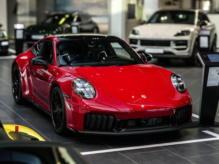 Porsche 911 Carrera 4 GTS