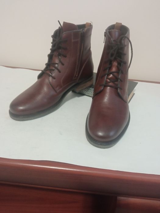 Нові шкіряні Jasper Conran. Р. 43