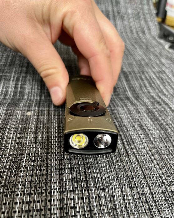 Latarka Olight Arkfeld Ultra