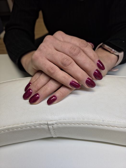 Manicure hybrydowy oraz żele