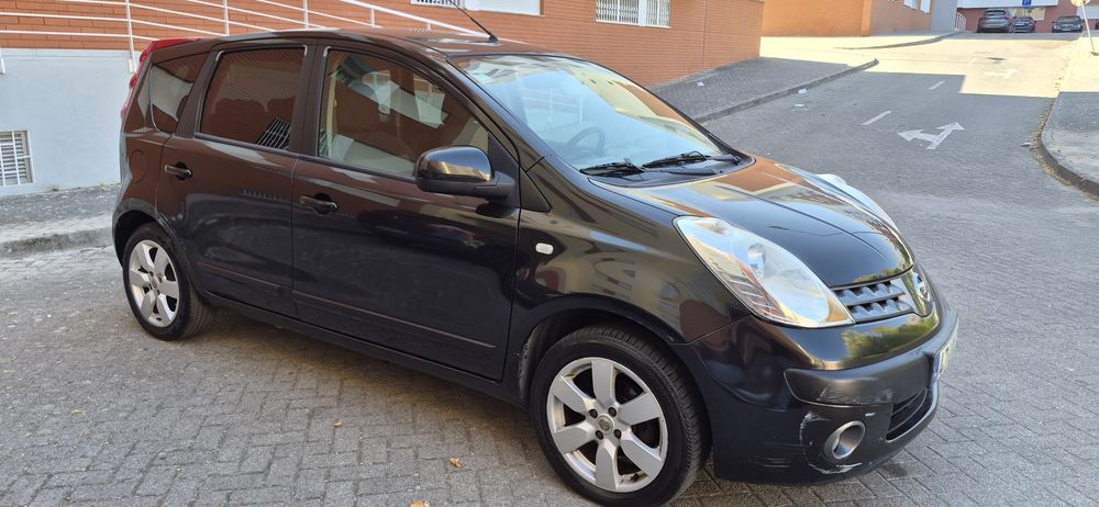 Nissan note 1.4 gasolina impecável 11