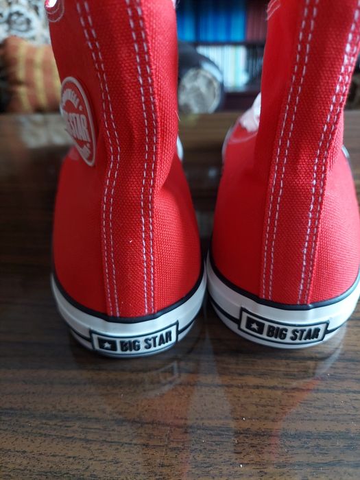 Trampki 43 nowe, czerwone