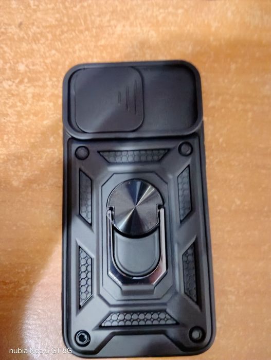 Телефон iphone  SE 2020