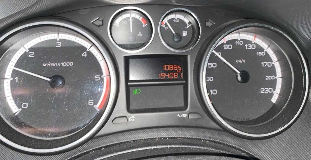 Peugeot 308 HDI com * 190 mil km comprovados * Nacional