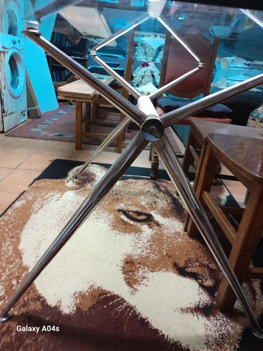 Mesa em vidro temperado