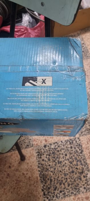 Ventoinha com candeeiro