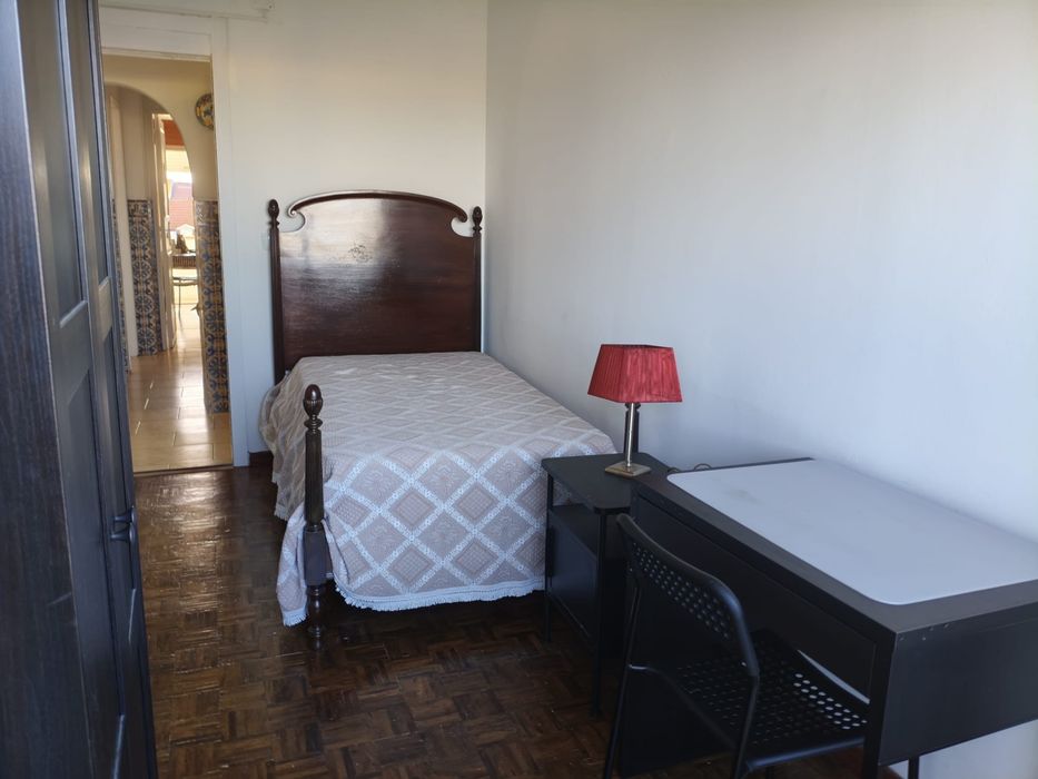 Quarto perto da Praca Paiva Couceiro Lisboa