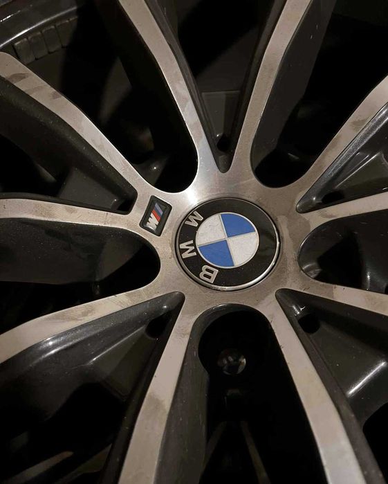 Komplet kół BMW X5 (felgi+opony letnie Hankook) R20