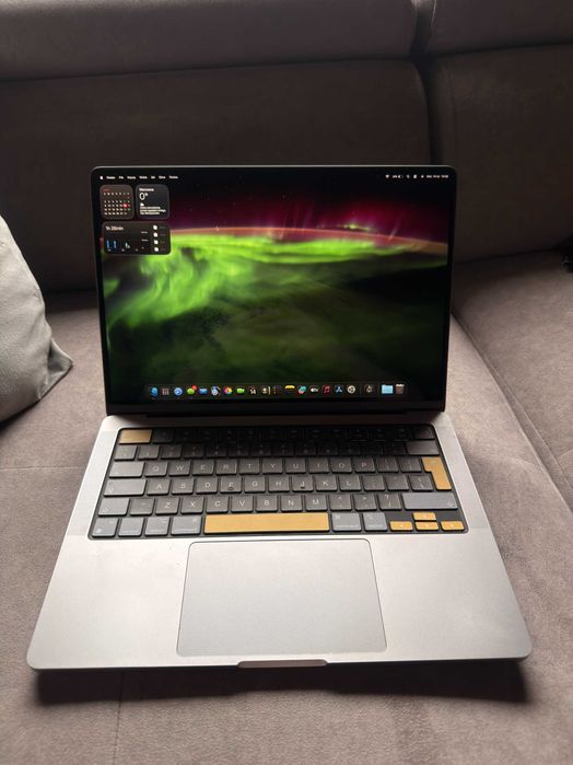 Macbook pro m3 8gb 512gb stan igła