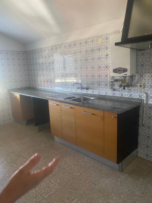 Arrenda-se apartamento