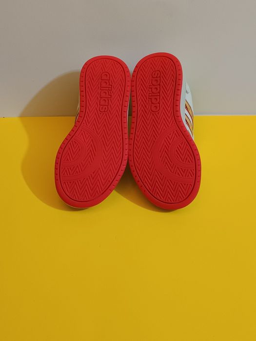 New Balance e Adidas