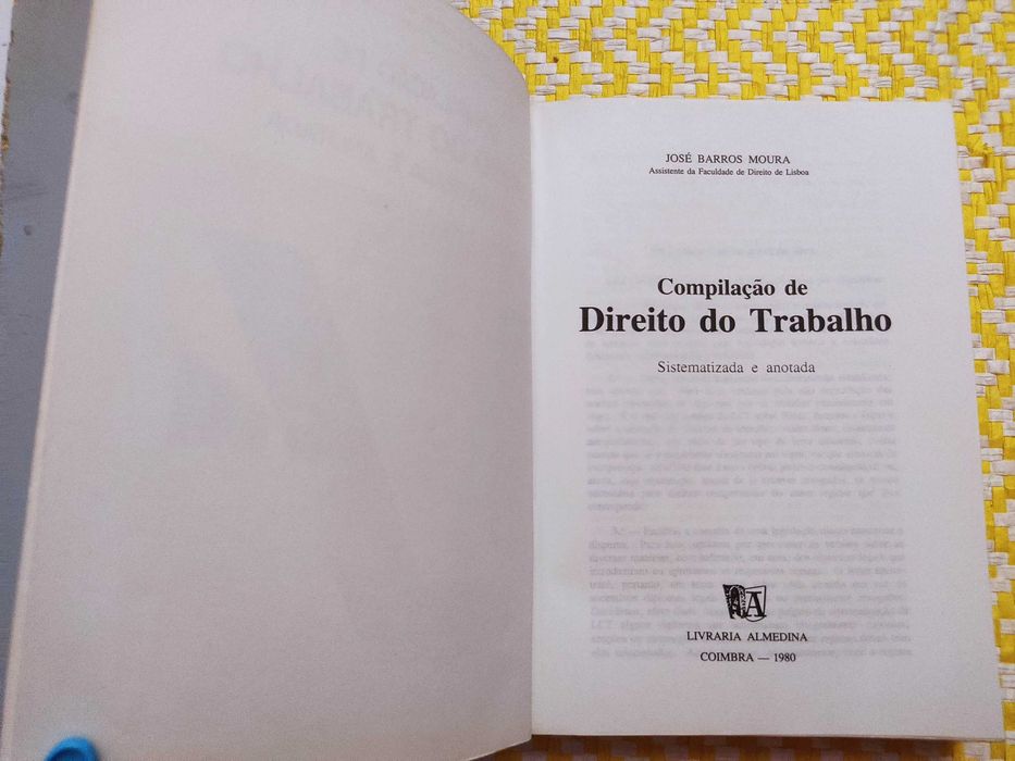 COMPILAÇÃO DE DIREITO DO TRABALHO sistematizada e anotada  .
B Moura