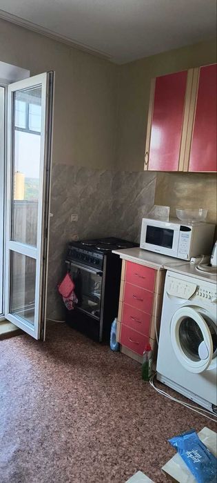 сдам 1 к. квартиру, Деснянский р.ул. Бальзака 87, видовая, теплая евро