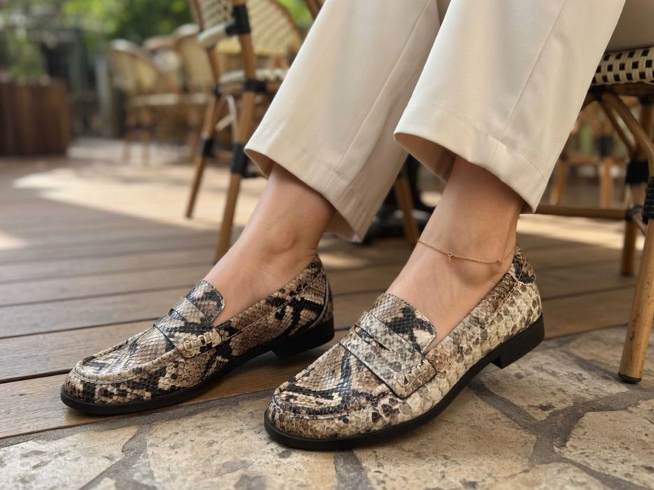 Idealne ZARA 39 loafersy mokasyny wężowa skórka wężowa wsuwane