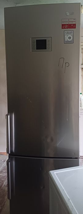 Холодильник LG привезений з Німеччини