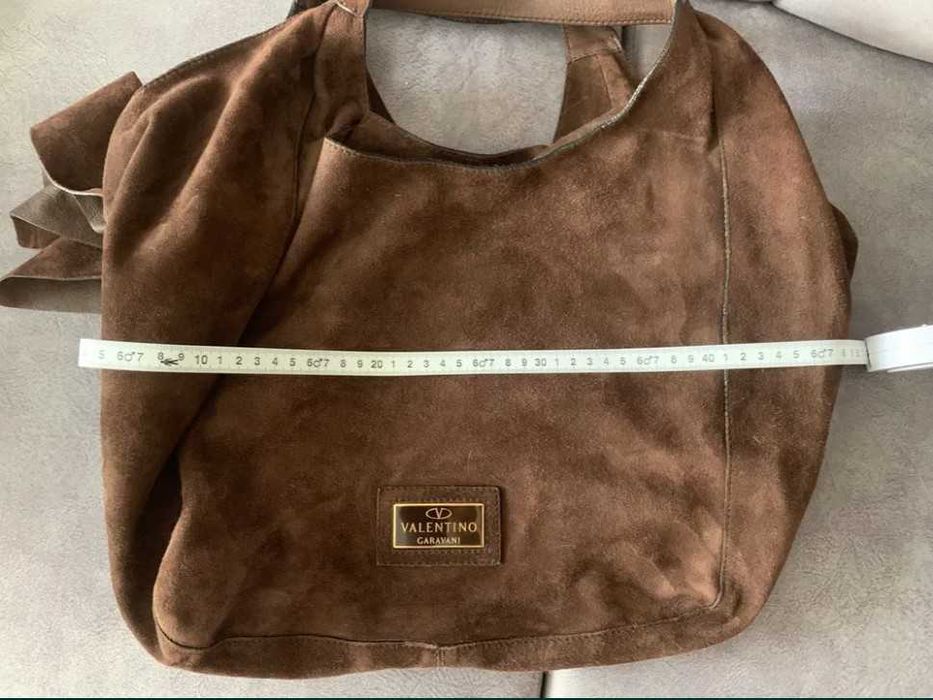 Замшевая сумка Valentino Garavani. Франция