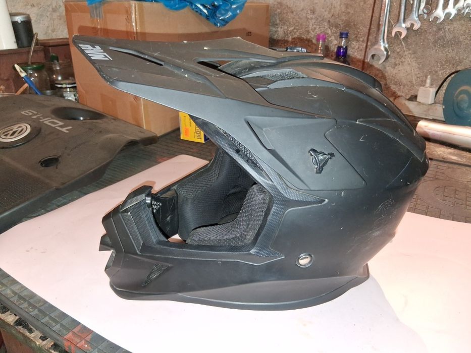Kask na cross do Sprzedaży