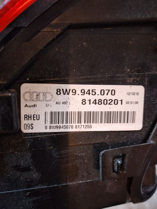 Audi a4 b9 lampa prawa tył karoseryjna avant