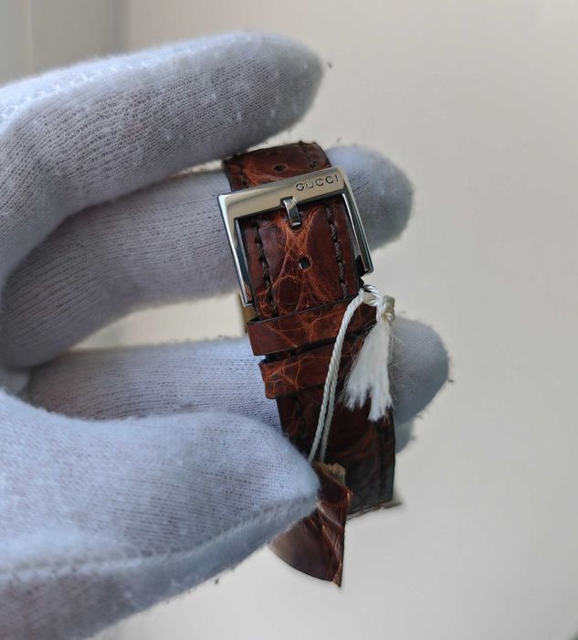 Чоловічий годинник Gucci YA111304 G-Frame Dual Time Swiss made