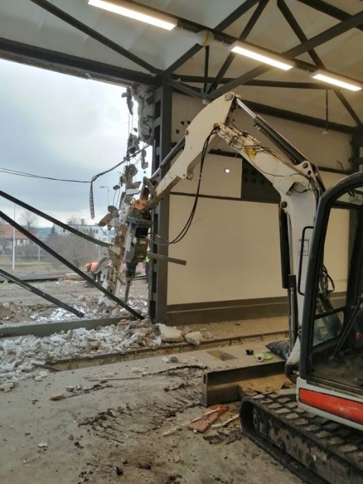 Utwardzanie placow i dróg, roboty ziemne, rozbiórki, wyburzenie